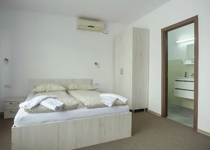 Πανσιόν Casa Verona Centru 3*